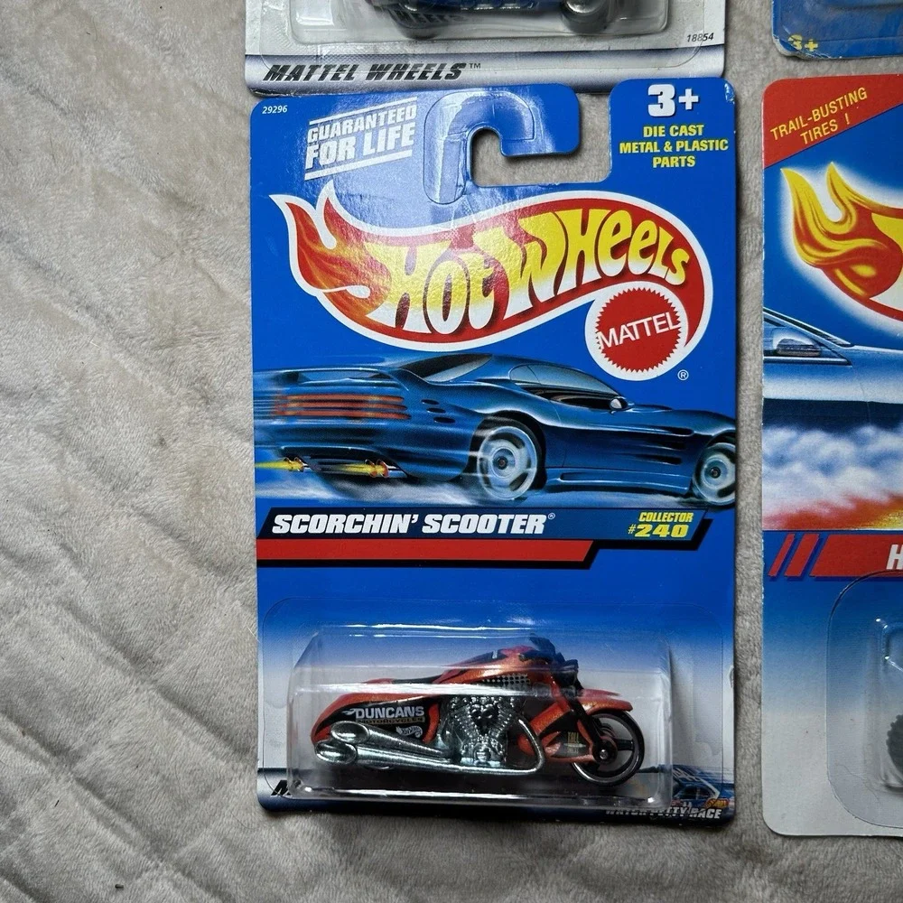 Hot Wheels Set Of 4 Cars 1:64 Diecast‎ NIB bike Plane